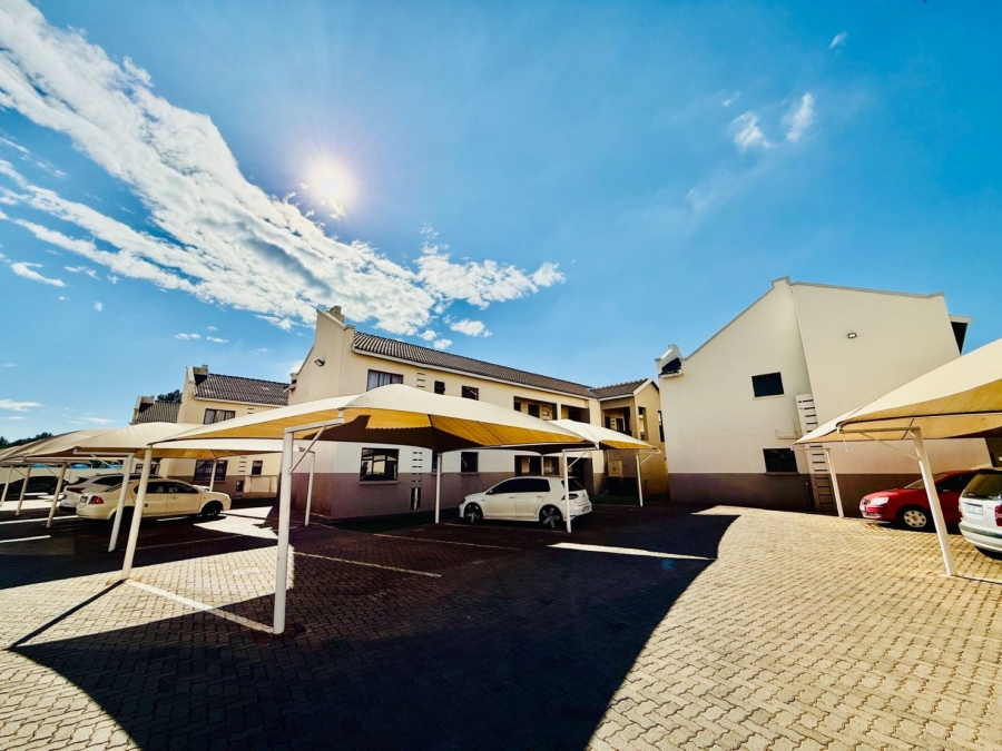 2 Bedroom Property for Sale in Hesteapark Gauteng