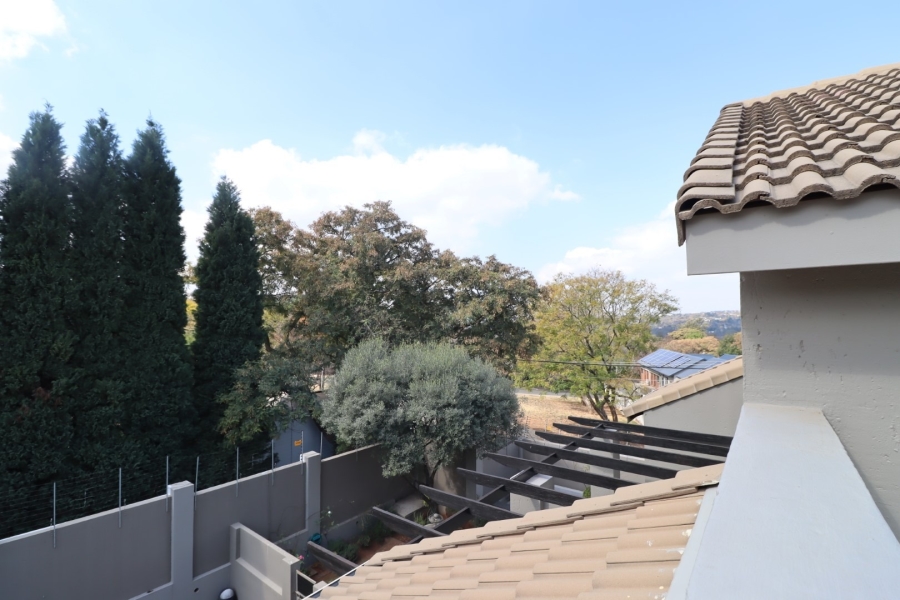2 Bedroom Property for Sale in Bryanston Gauteng