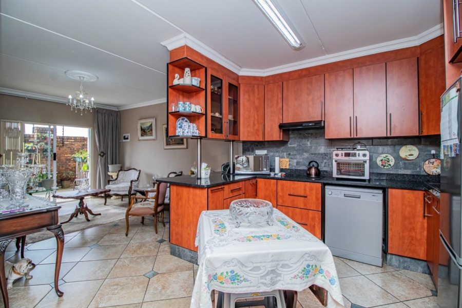 2 Bedroom Property for Sale in Rynfield Gauteng