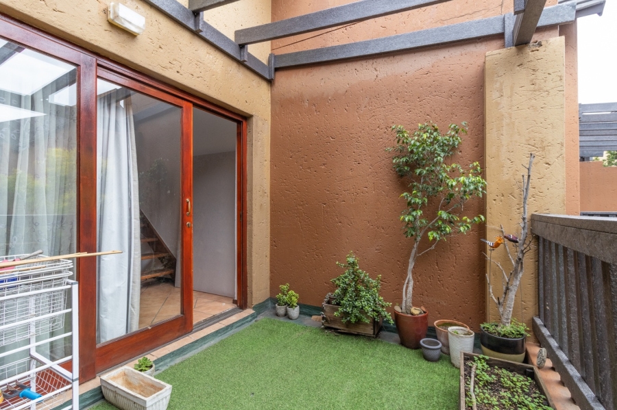 2 Bedroom Property for Sale in Lonehill Gauteng