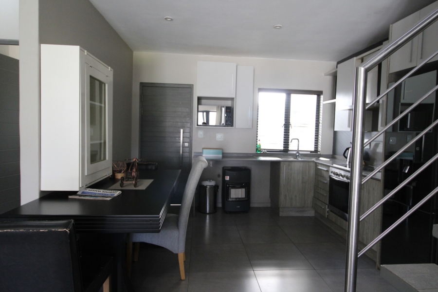 2 Bedroom Property for Sale in Rivonia Gauteng