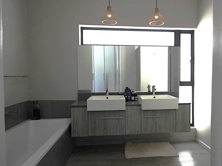 2 Bedroom Property for Sale in Rivonia Gauteng