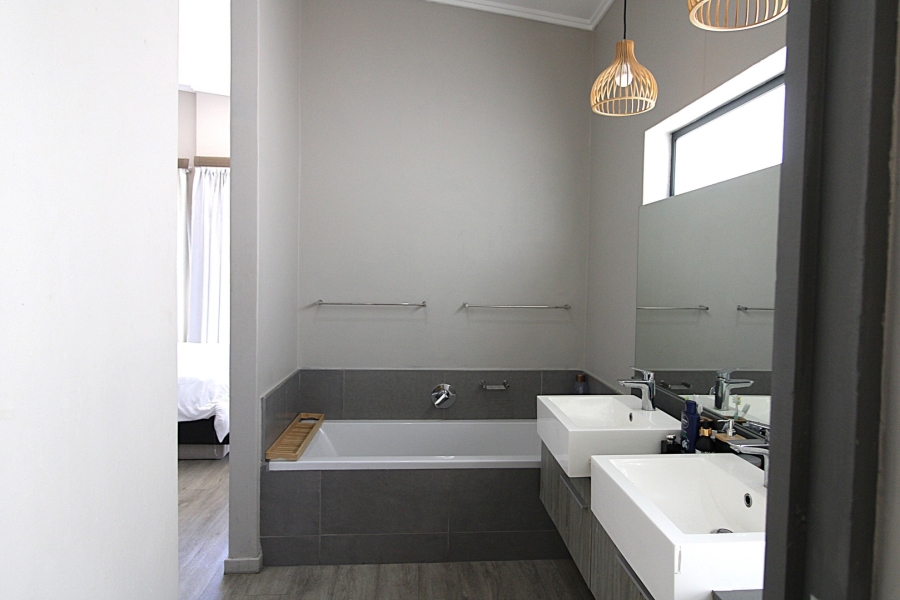 2 Bedroom Property for Sale in Rivonia Gauteng