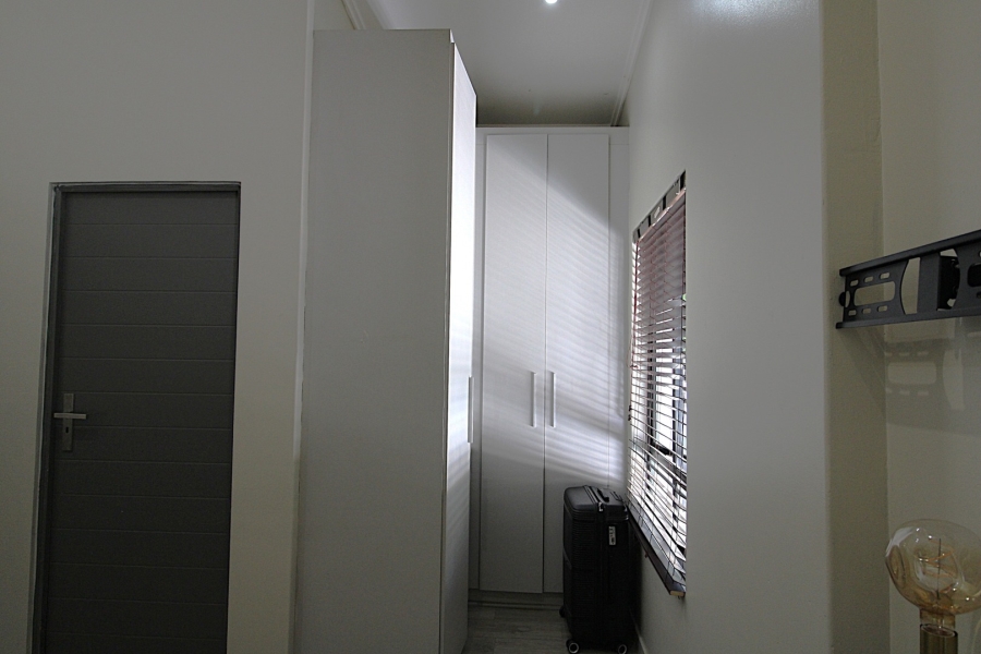 2 Bedroom Property for Sale in Rivonia Gauteng