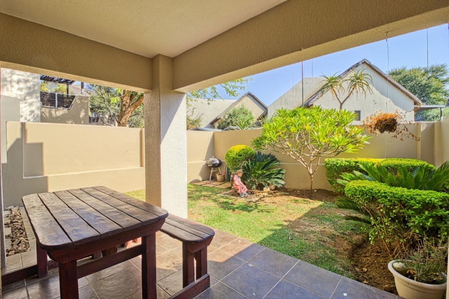 1 Bedroom Property for Sale in Douglasdale Gauteng