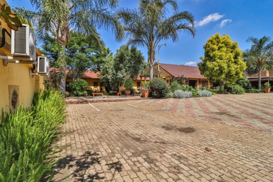 Commercial Property for Sale in Ravenswood Gauteng