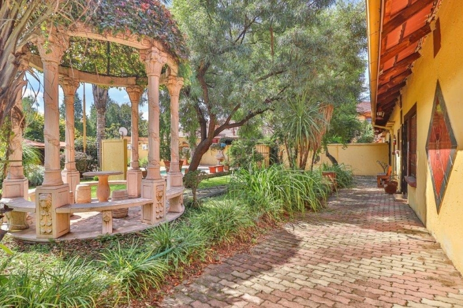 Commercial Property for Sale in Ravenswood Gauteng