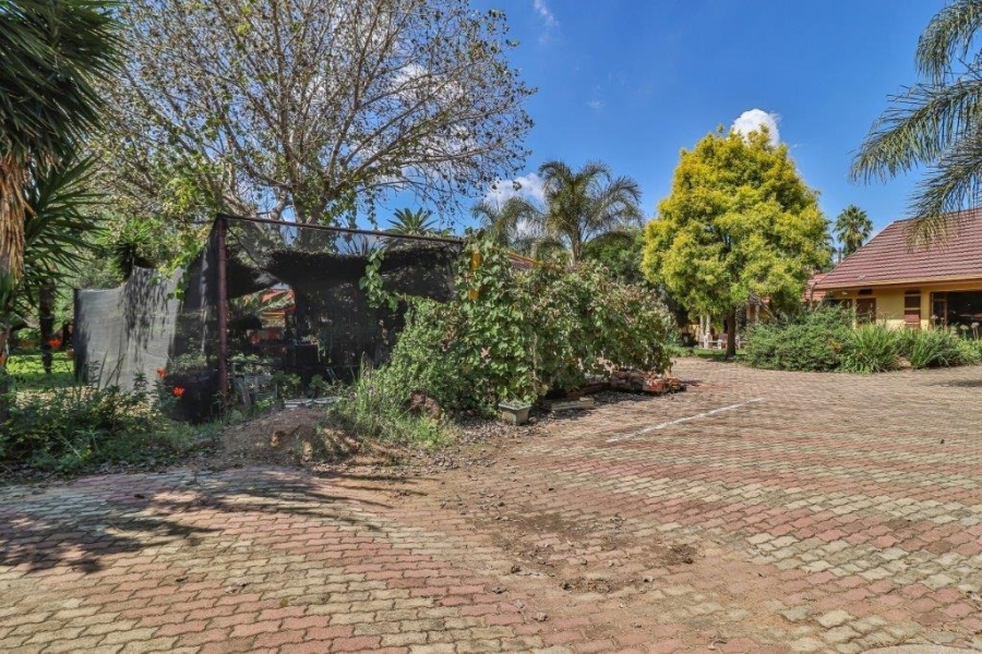 Commercial Property for Sale in Ravenswood Gauteng