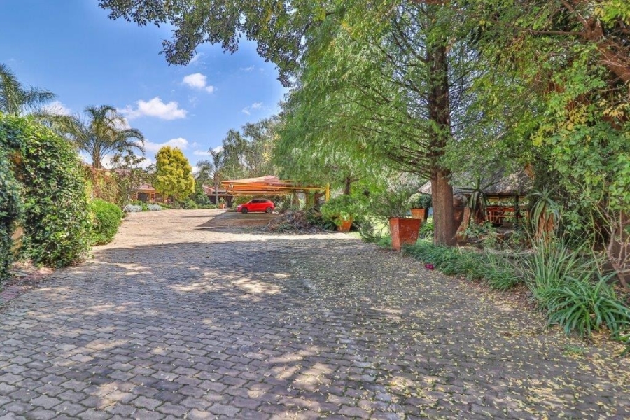 Commercial Property for Sale in Ravenswood Gauteng