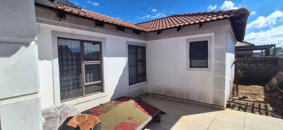 4 Bedroom Property for Sale in Protea Glen Gauteng
