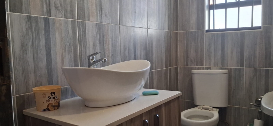 4 Bedroom Property for Sale in Protea Glen Gauteng