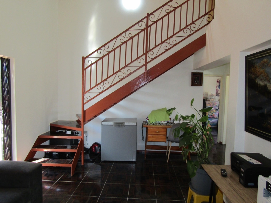 4 Bedroom Property for Sale in Mondeor Gauteng