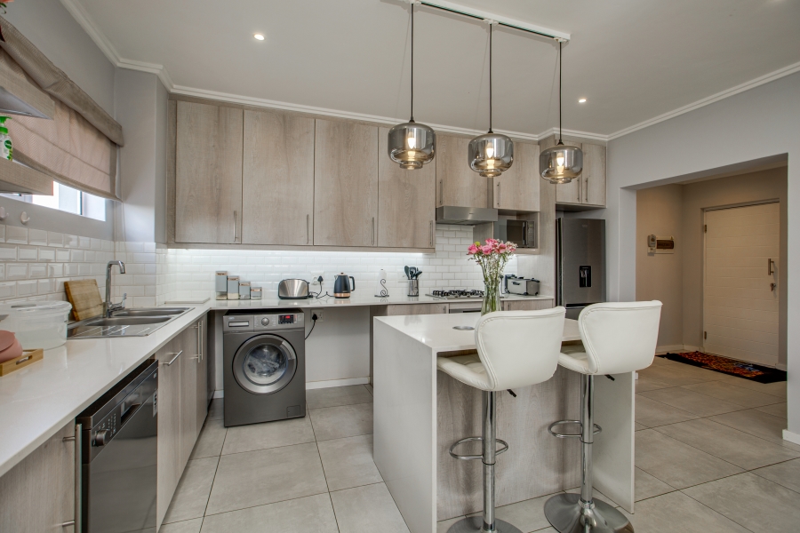 2 Bedroom Property for Sale in Morningside Gauteng