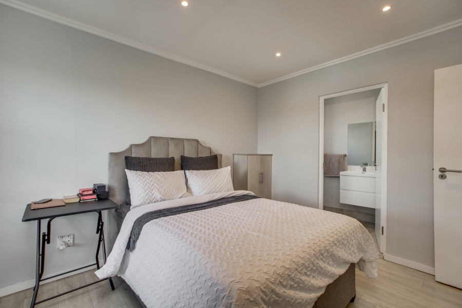2 Bedroom Property for Sale in Morningside Gauteng