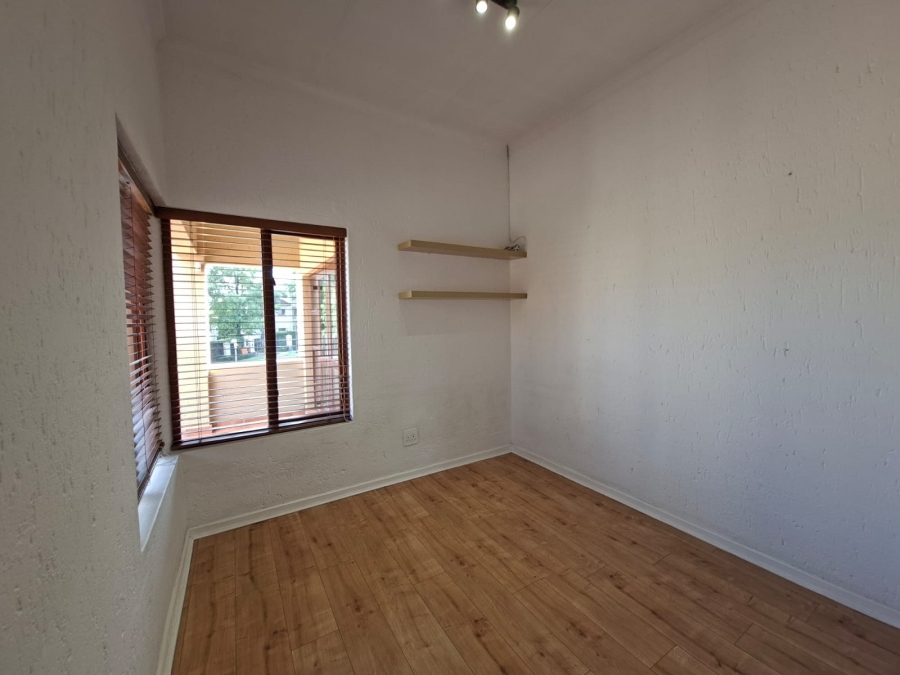 To Let 2 Bedroom Property for Rent in Douglasdale Gauteng