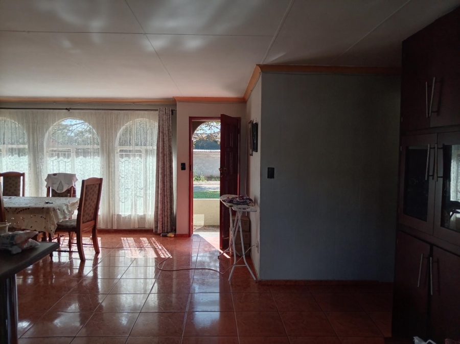 4 Bedroom Property for Sale in Crystal Park Gauteng