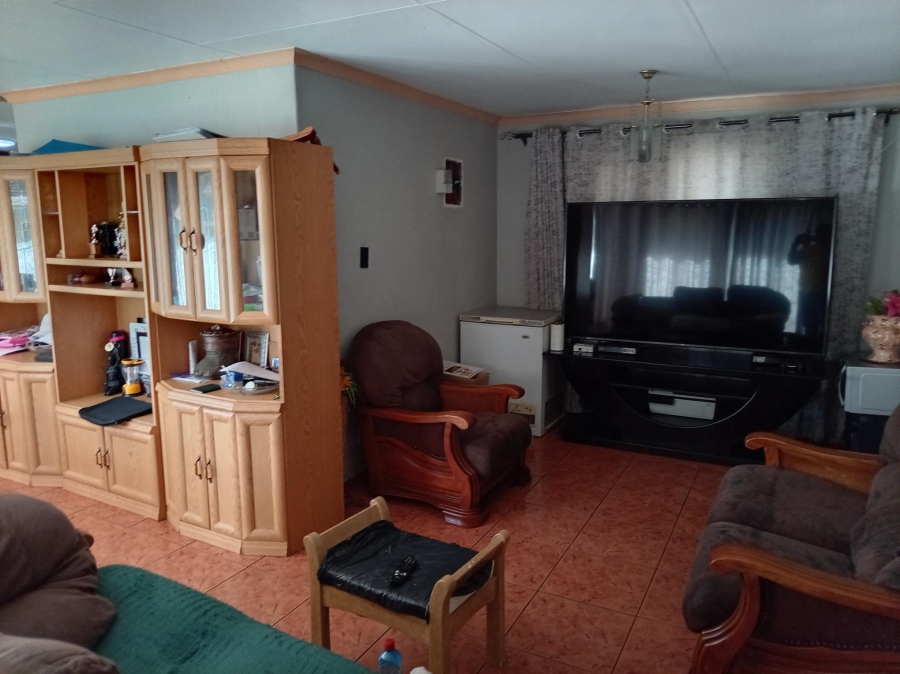 4 Bedroom Property for Sale in Crystal Park Gauteng