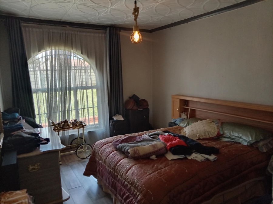 4 Bedroom Property for Sale in Crystal Park Gauteng