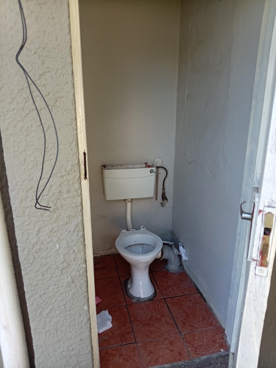 4 Bedroom Property for Sale in Crystal Park Gauteng