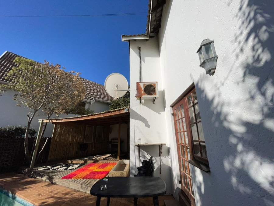 To Let 3 Bedroom Property for Rent in Barbeque Downs Gauteng