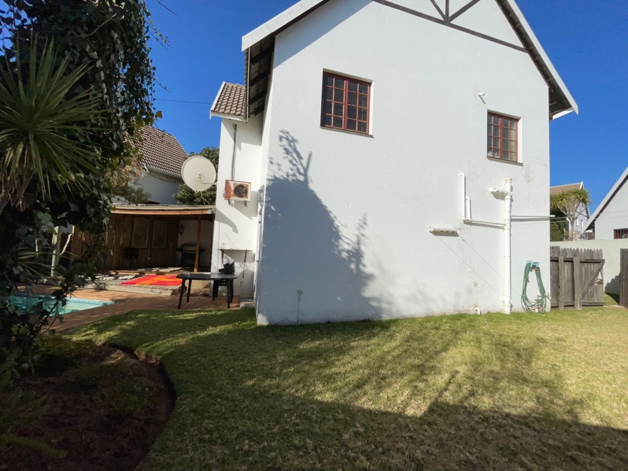 To Let 3 Bedroom Property for Rent in Barbeque Downs Gauteng