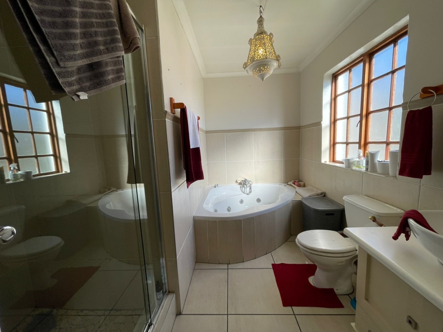 To Let 3 Bedroom Property for Rent in Barbeque Downs Gauteng