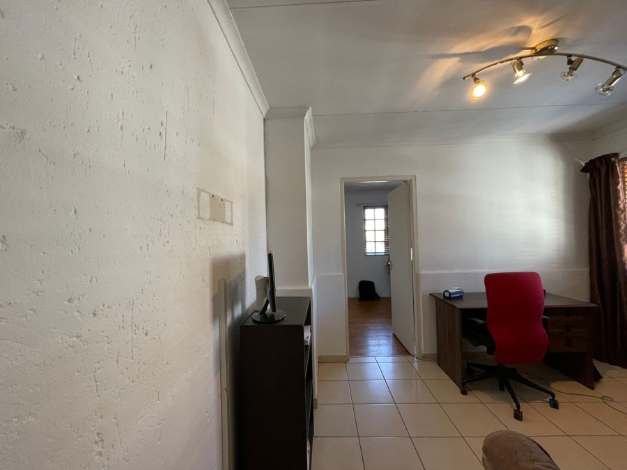 To Let 3 Bedroom Property for Rent in Barbeque Downs Gauteng