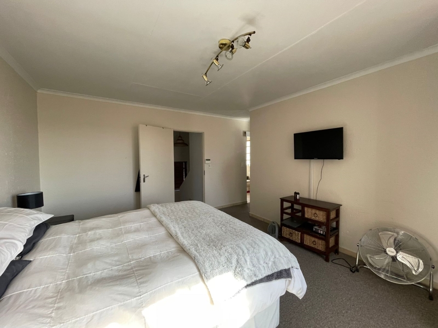To Let 3 Bedroom Property for Rent in Barbeque Downs Gauteng