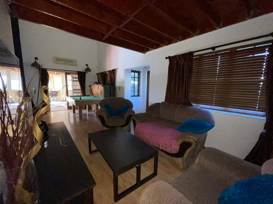 To Let 3 Bedroom Property for Rent in Barbeque Downs Gauteng