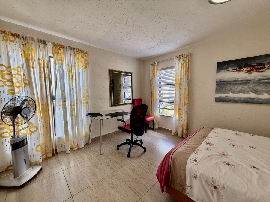 2 Bedroom Property for Sale in Silver Lakes Golf Estate Gauteng