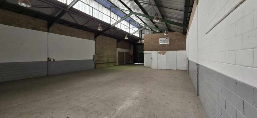 To Let Commercial Property for Rent in Robertville Gauteng
