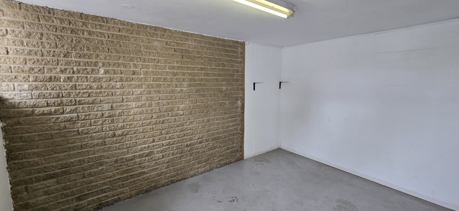 To Let Commercial Property for Rent in Robertville Gauteng