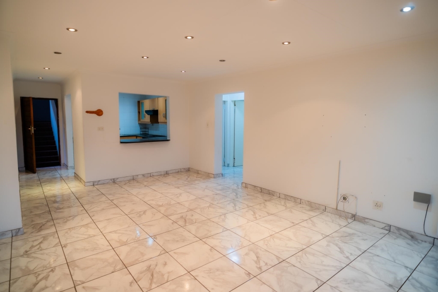 2 Bedroom Property for Sale in Bassonia Gauteng