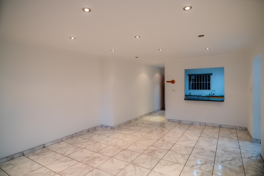 2 Bedroom Property for Sale in Bassonia Gauteng