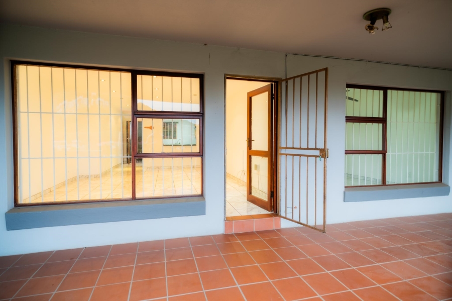 2 Bedroom Property for Sale in Bassonia Gauteng