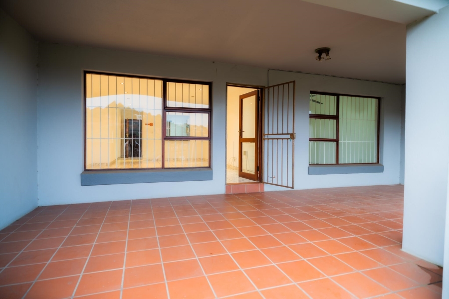 2 Bedroom Property for Sale in Bassonia Gauteng