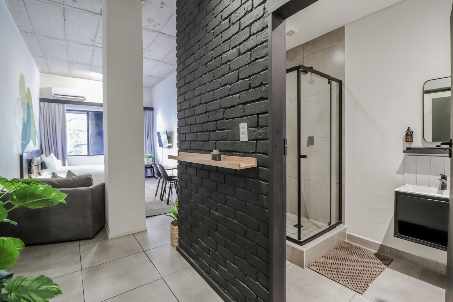 1 Bedroom Property for Sale in Sandton Central Gauteng