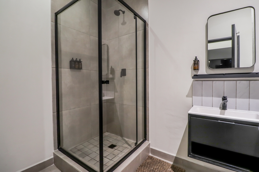 1 Bedroom Property for Sale in Sandton Central Gauteng