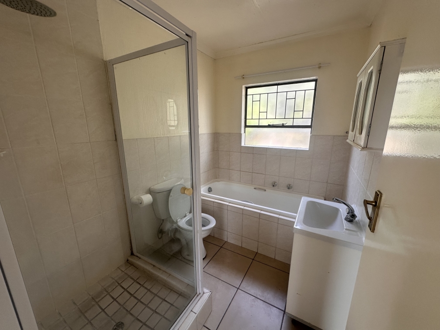 To Let 2 Bedroom Property for Rent in Amorosa Gauteng