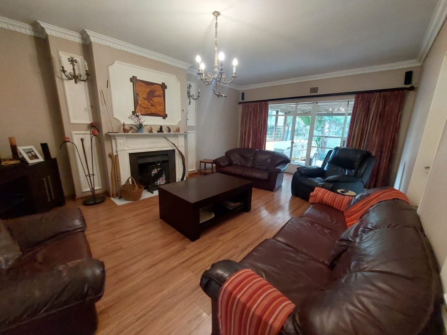 4 Bedroom Property for Sale in Parkhill Gardens Gauteng
