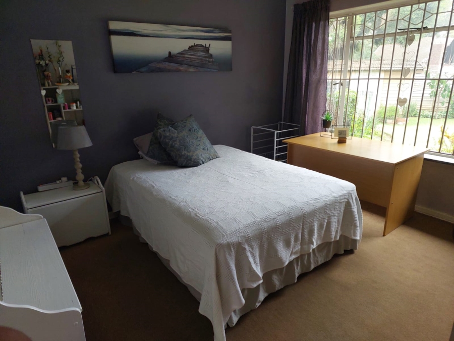 4 Bedroom Property for Sale in Parkhill Gardens Gauteng
