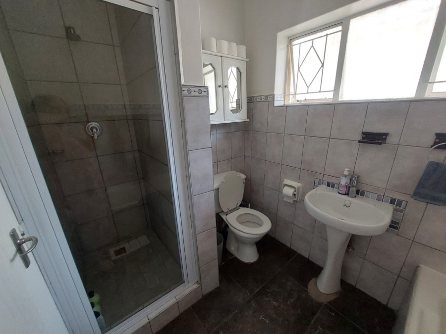 4 Bedroom Property for Sale in Parkhill Gardens Gauteng