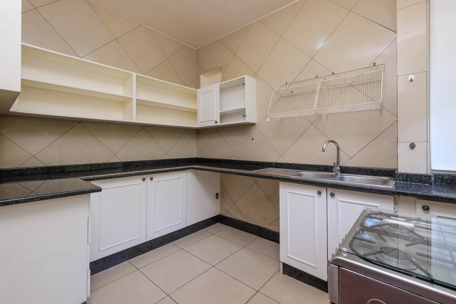 To Let 3 Bedroom Property for Rent in Illovo Gauteng
