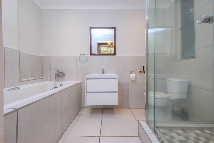 To Let 3 Bedroom Property for Rent in Illovo Gauteng