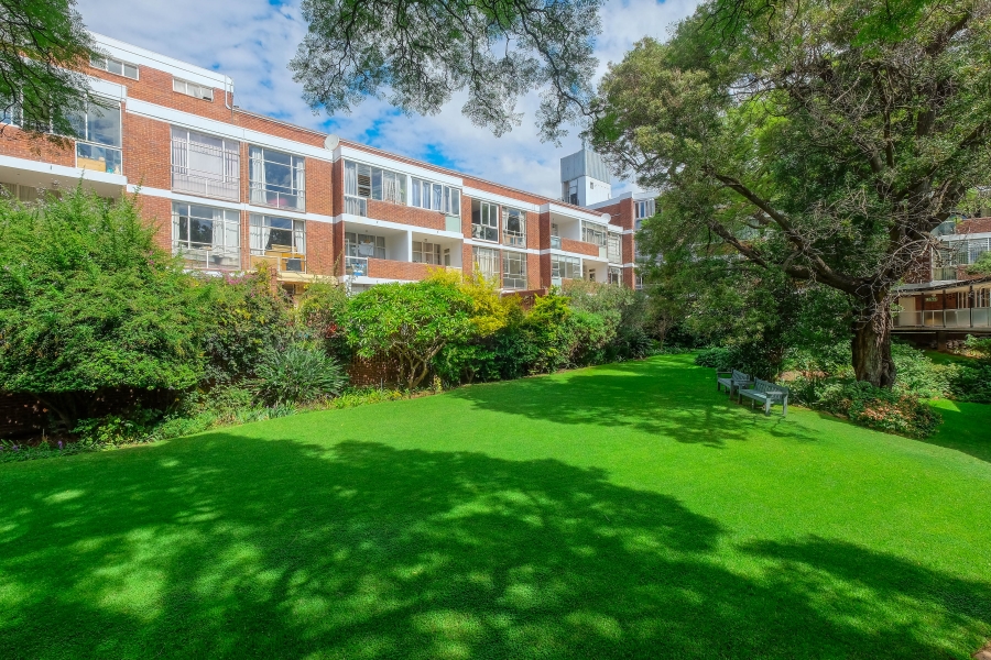 To Let 3 Bedroom Property for Rent in Illovo Gauteng