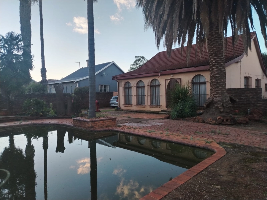 3 Bedroom Property for Sale in Dersley Gauteng