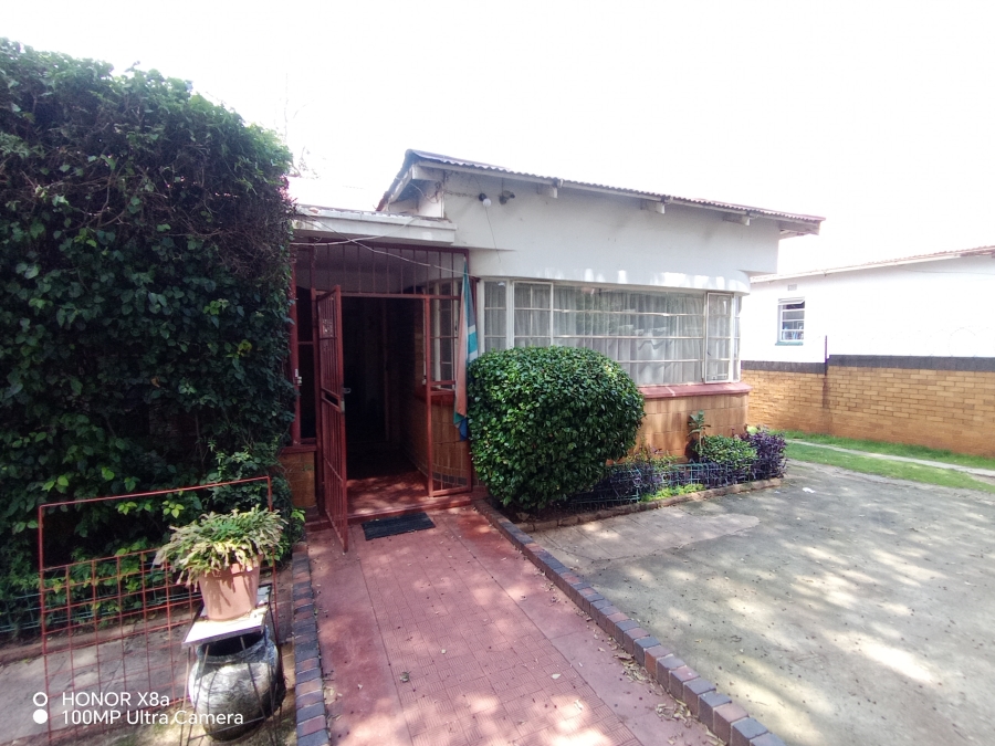 5 Bedroom Property for Sale in Malvern Gauteng