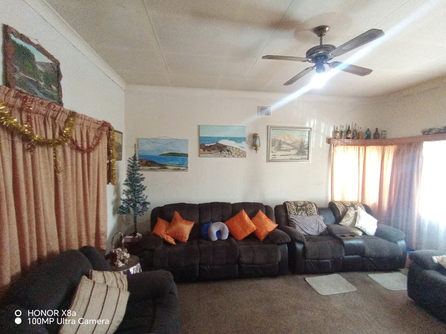 5 Bedroom Property for Sale in Malvern Gauteng