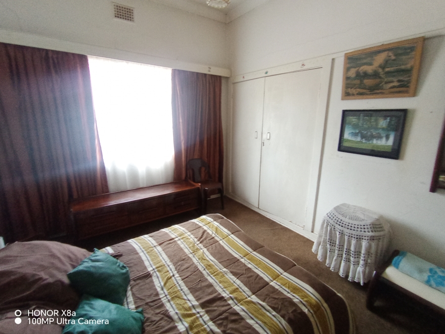 5 Bedroom Property for Sale in Malvern Gauteng
