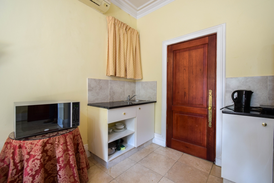 To Let 1 Bedroom Property for Rent in Waterkloof Gauteng